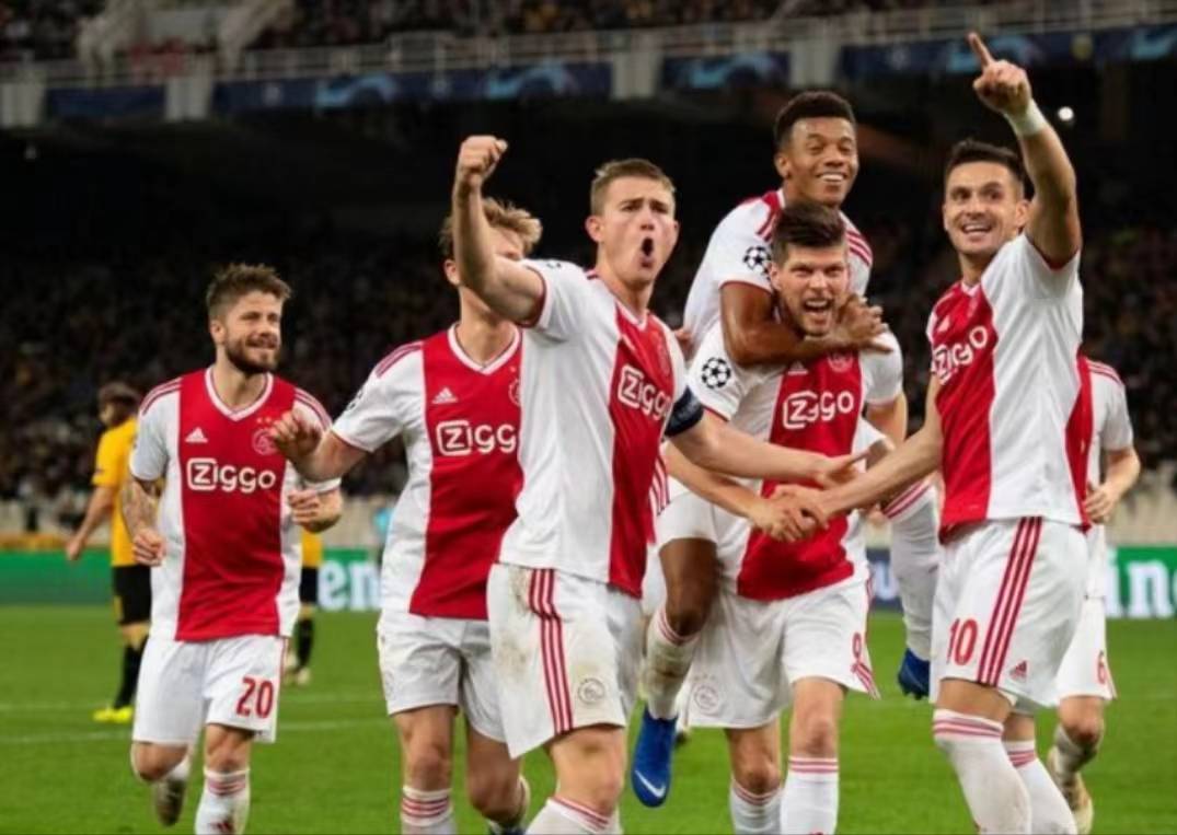 弗莱堡赢得对阵勒沃库森的比赛 弗莱堡赢得对阵勒沃库森的比赛