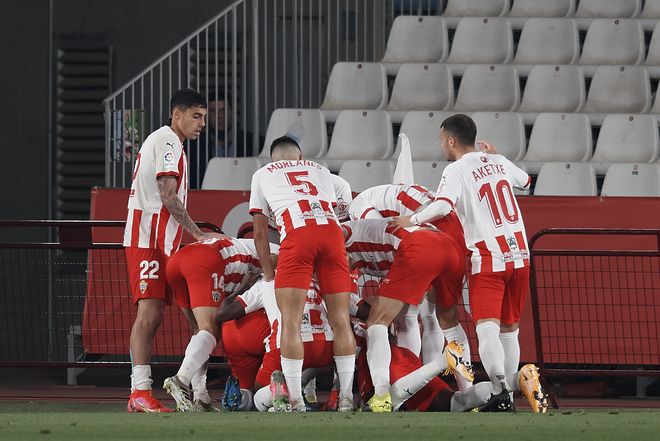 阿尔梅里亚主场失利,保级压力增大的简单介绍 阿尔梅里亚主场失利,保级压力增大的简单介绍