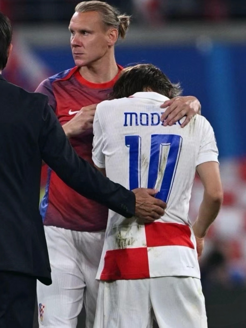 克罗地亚队惜败对手,积分需继续追赶 克罗地亚队惜败对手,积分需继续追赶