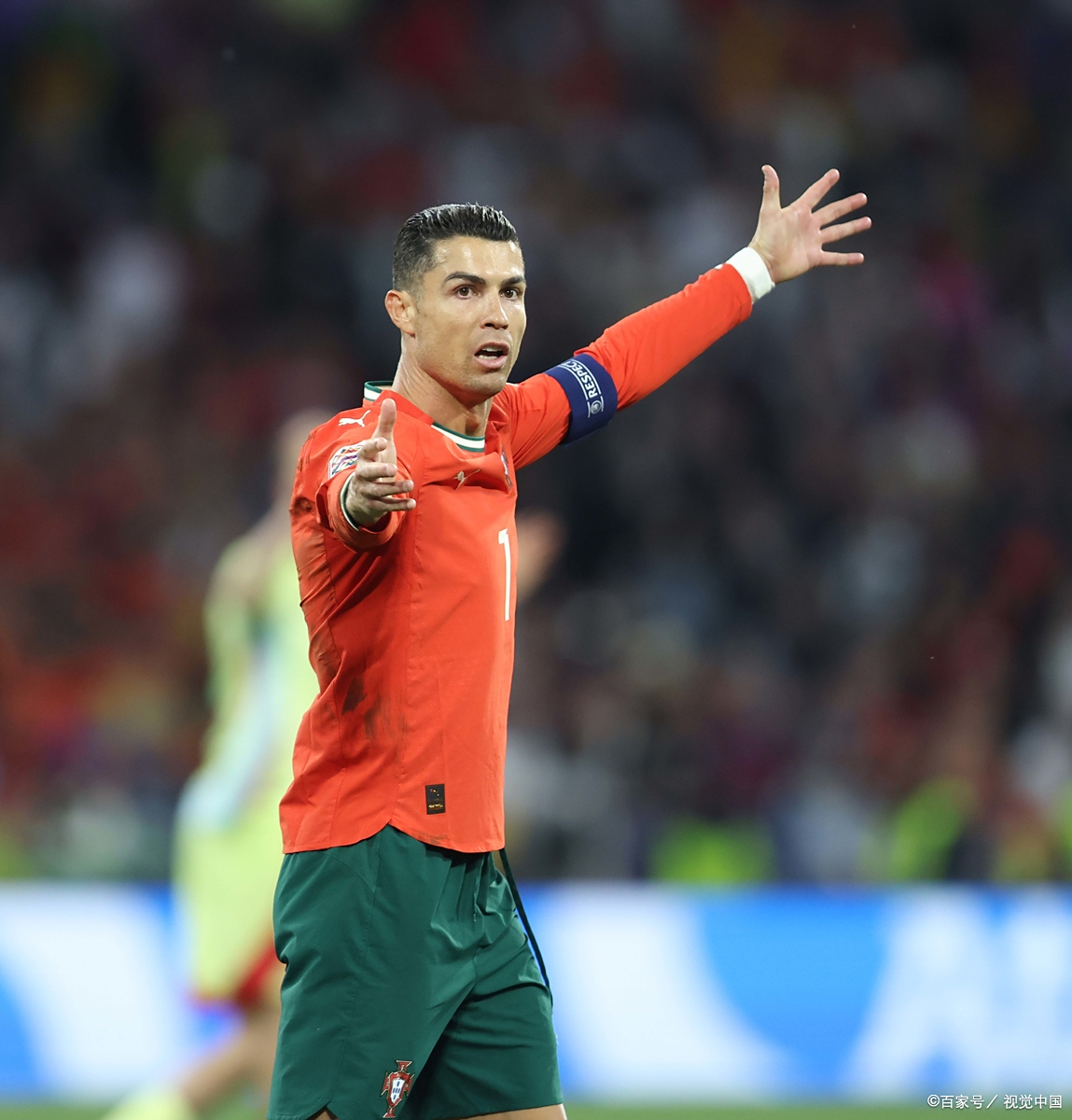 世界杯大战在即,球员备战红红火火 世界杯大战在即,球员备战红红火火