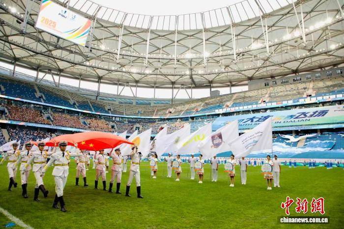 包含足球盛事终现全面开战，球队实力展现角逐的词条