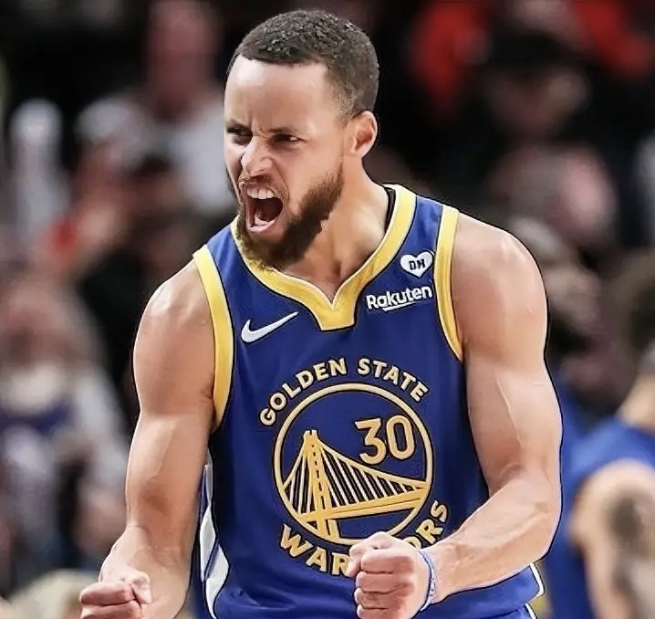 勇士队球员库里宣布将在新赛季复出