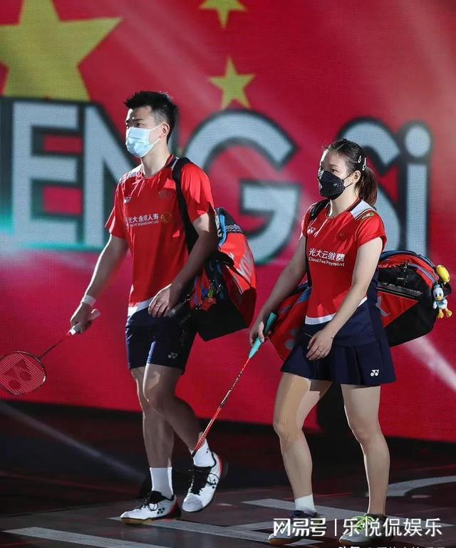 中国队逆转丹麦队,黄鸭组合关键制胜 中国队逆转丹麦队,黄鸭组合关键制胜