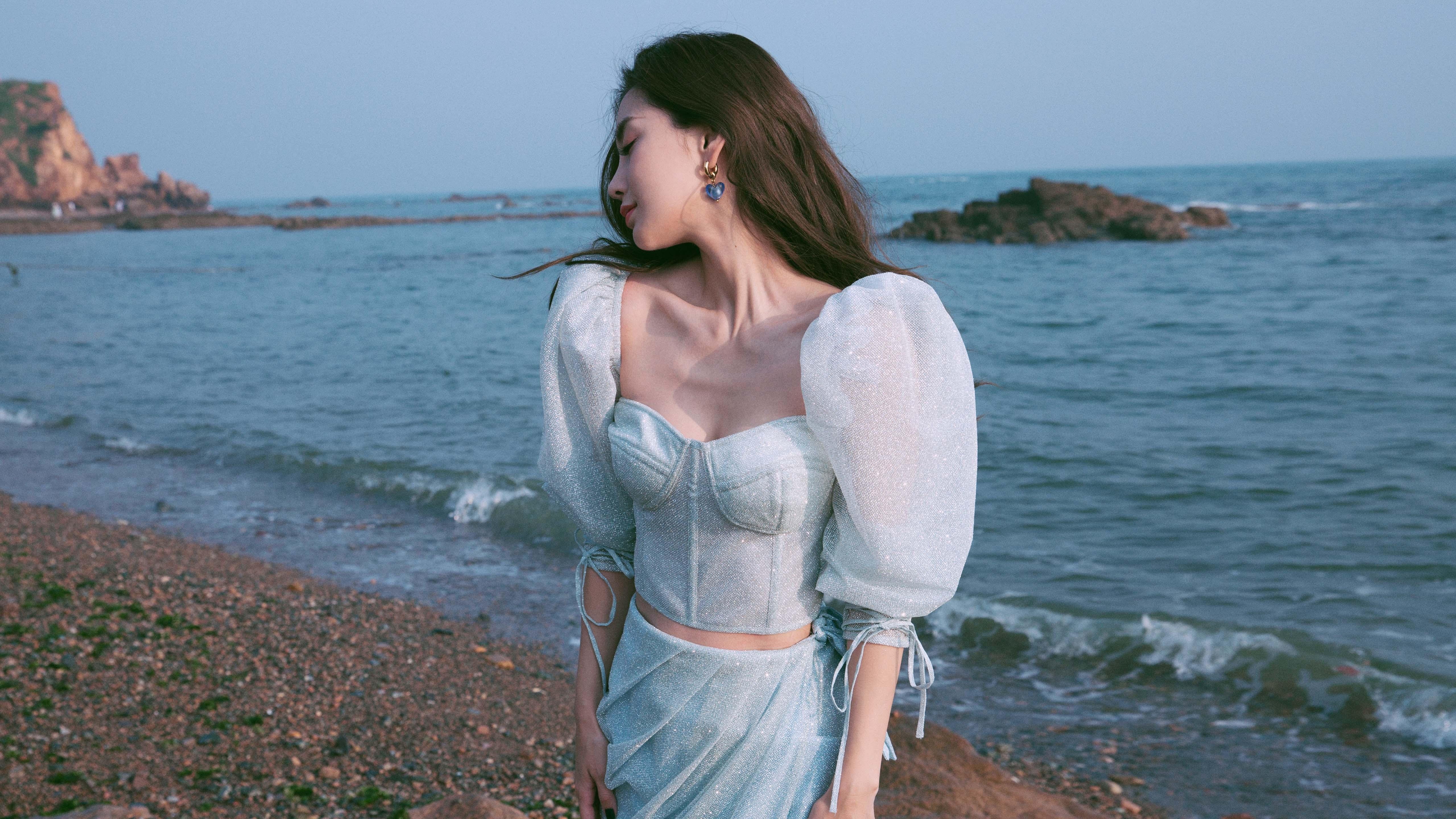 火与冰，格列兹曼的灼热与韩国的冷焰—足球全球化下的平行叙事