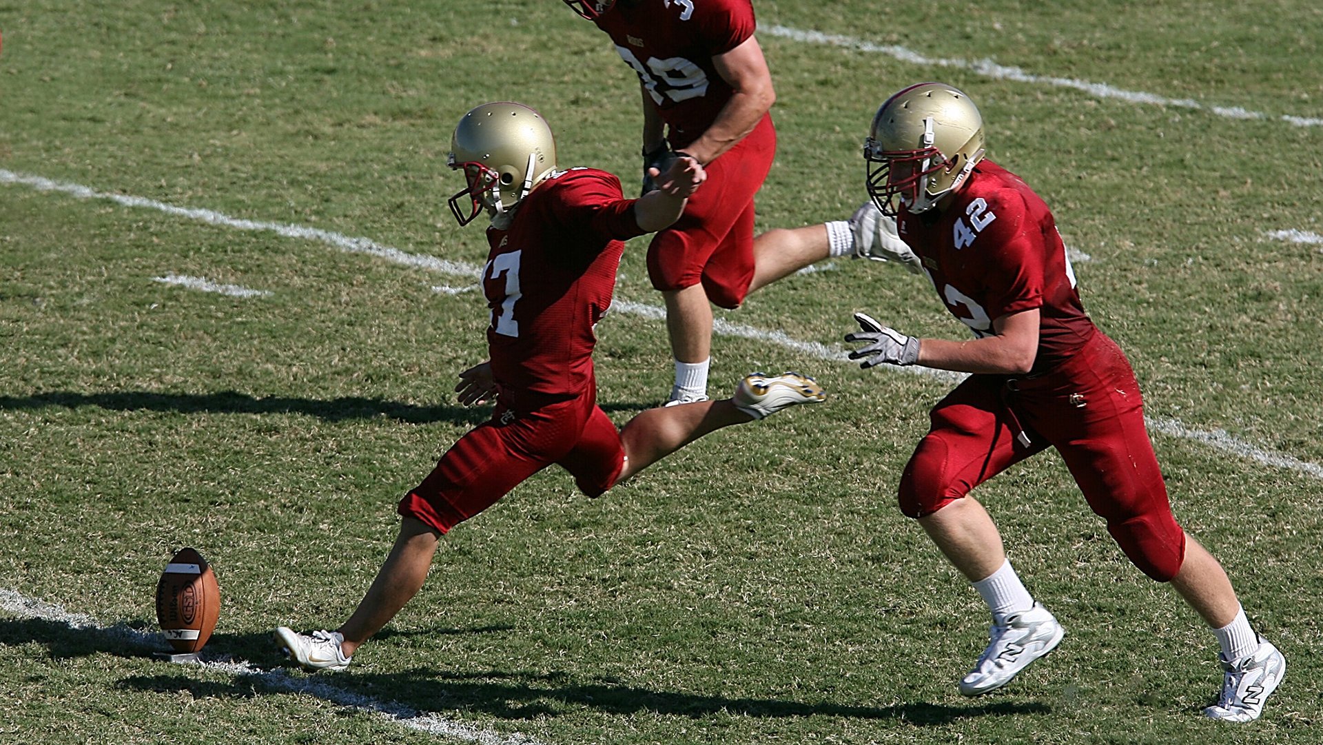 雷火电竞-加勒比闪电撕裂特兰加之狮，福登魔术助牙买加创历史晋级