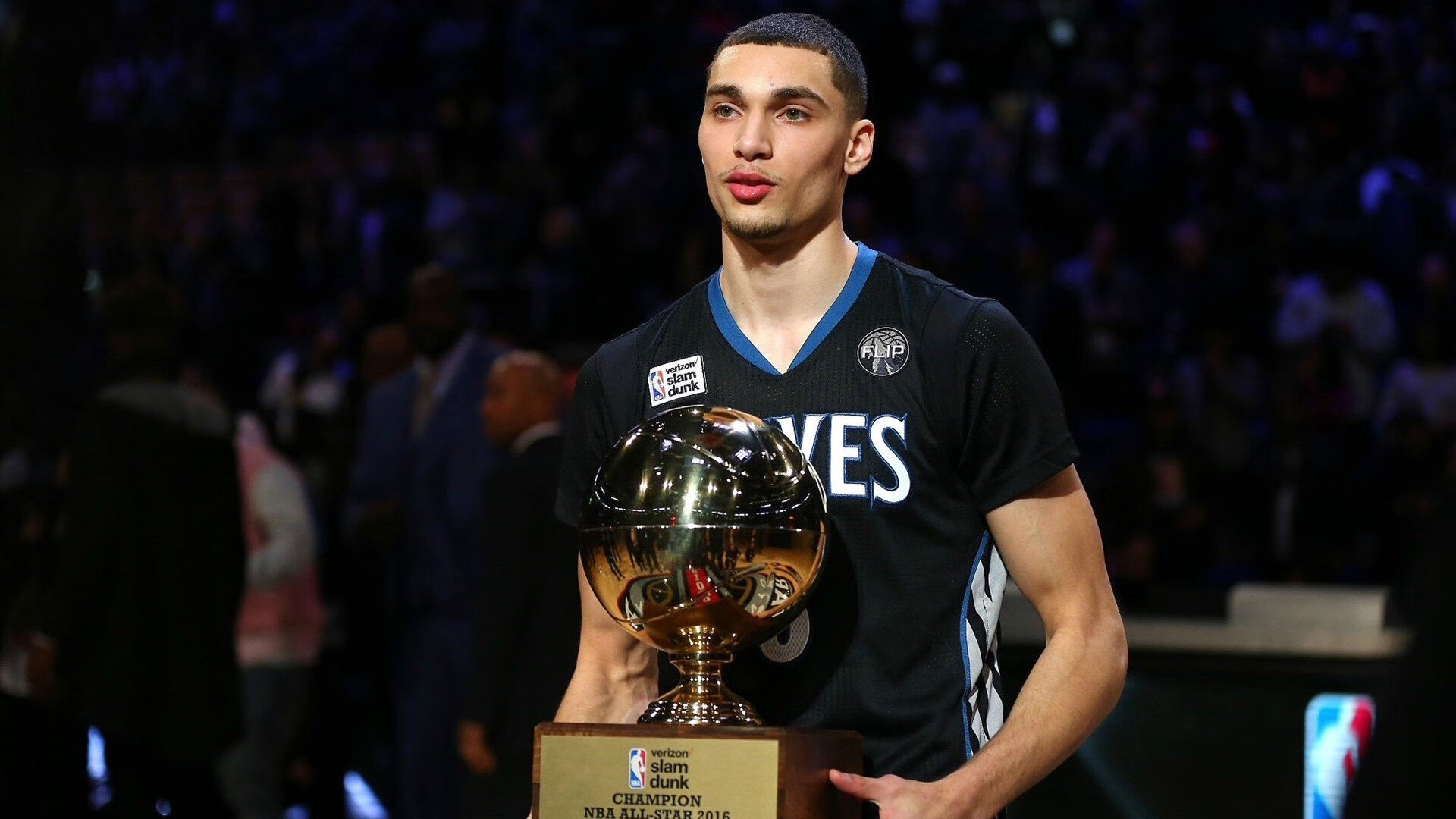 四年的距离，格纳布里那记将失意钉入沙特的制胜球