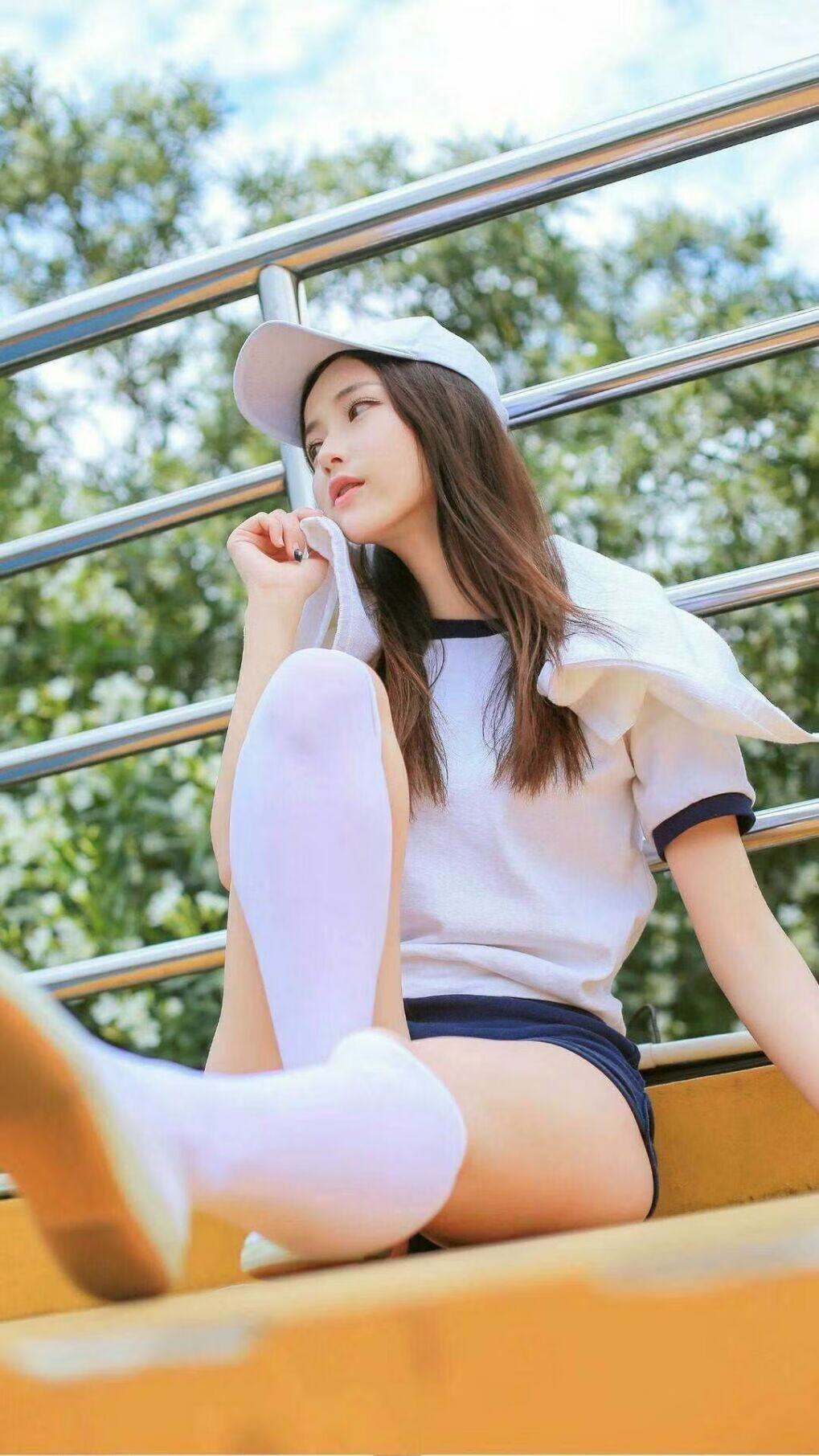 撕裂钢铁森林，布克末节18分击碎绿军东决铁幕