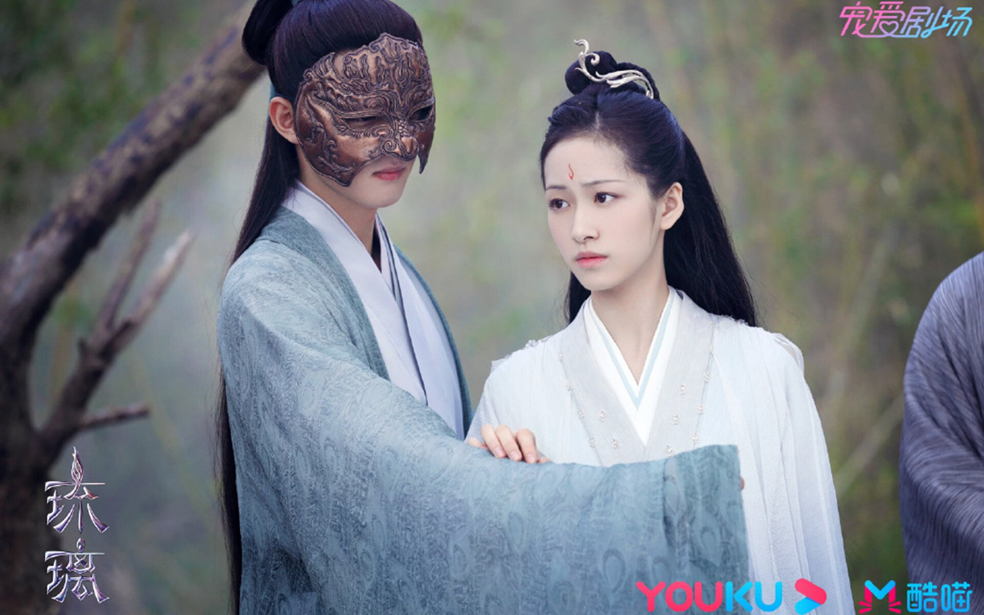 雷火电竞主播-冰与蓝的逆袭，战争阴影下，乌克兰足球的眼泪与阿根廷的寂静