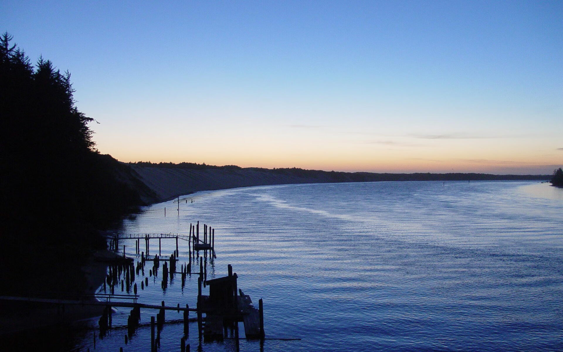 雷火电竞简介-三国暗夜，一颗星辰，欧文如何在美加墨的足球版图上镌刻永恒
